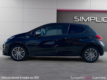 Peugeot 208 82ch - caméra de recul  carplay occasion simplicicar frejus  simplicicar simplicibike france