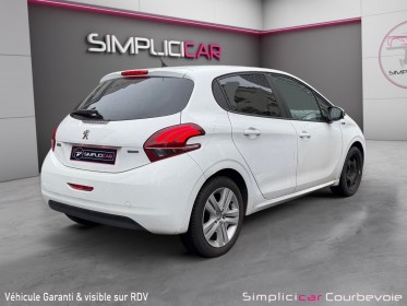 Peugeot 208 82ch bvm5 style - garantie 12 mois occasion paris 17ème (75)(porte maillot) simplicicar simplicibike france