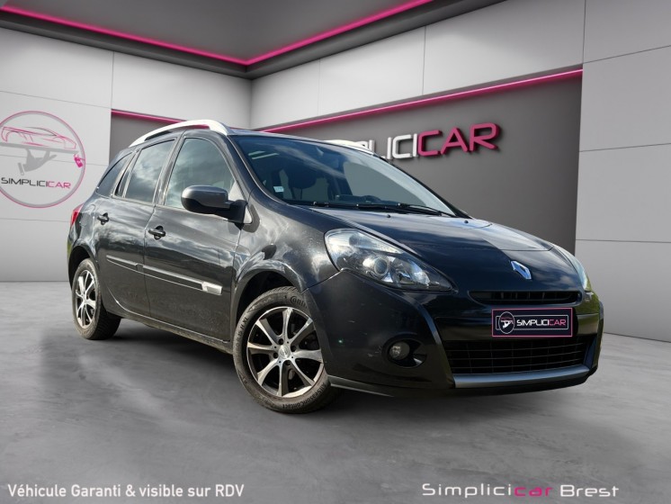 Renault clio iii 1.2 16v 75 eco2 20th euro 5 - toit ouvrant panoramique - garantie 12 mois occasion simplicicar brest...