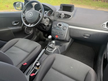 Renault clio iii 1.2 16v 75 eco2 20th euro 5 - toit ouvrant panoramique - garantie 12 mois occasion simplicicar brest...