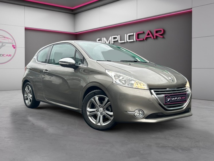 Peugeot 208 1.6 vti 120ch bvm5 allure - garantie 1 an - 2ème main occasion  simplicicar nord isere simplicicar simplicibike...