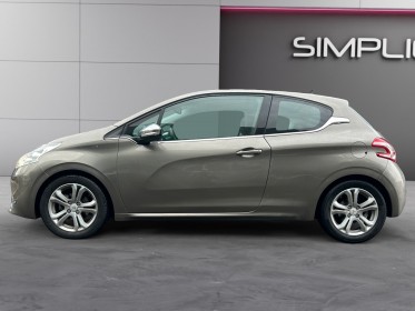 Peugeot 208 1.6 vti 120ch bvm5 allure - garantie 1 an - 2ème main occasion  simplicicar nord isere simplicicar simplicibike...