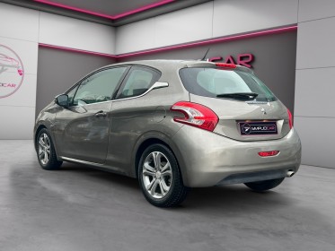 Peugeot 208 1.6 vti 120ch bvm5 allure - garantie 1 an - 2ème main occasion  simplicicar nord isere simplicicar simplicibike...