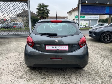 Peugeot 208 1.2 puretech 82ch bvm5 allure occasion simplicicar livry gargan simplicicar simplicibike france