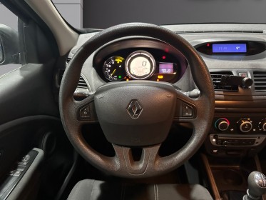 Renault megane iii berline dci 95 energy life - premiere main - faible km - garantie 12 mois occasion simplicicar nimes - rb...