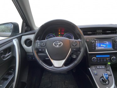 Toyota auris touring sports hybride 136h style- entretien toyota complet occasion simplicicar st-maximin simplicicar...