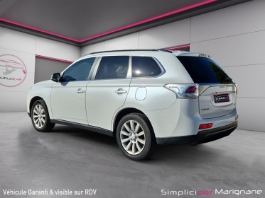 Mitsubishi outlander 2.2 di-d 150 4wd instyle a 7 places / sieges chauffants / camera recul / hayon electrique / garantie...