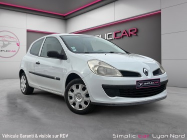 Renault clio iii societe clio  1.5 dci 85 air occasion simplicicar lyon nord  simplicicar simplicibike france