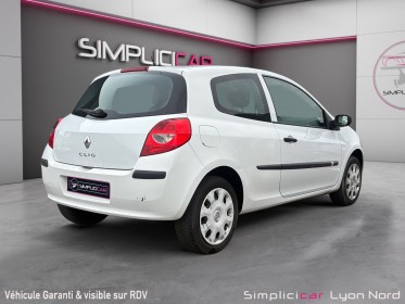 Renault clio iii societe clio  1.5 dci 85 air occasion simplicicar lyon nord  simplicicar simplicibike france