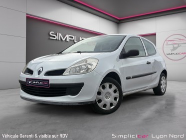 Renault clio iii societe clio  1.5 dci 85 air occasion simplicicar lyon nord  simplicicar simplicibike france