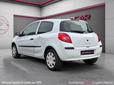 Renault clio iii societe clio  1.5 dci 85 air occasion simplicicar lyon nord  simplicicar simplicibike france