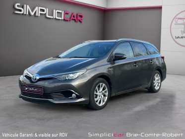 Toyota auris touring sports pro my17 hybride pro 136h design business occasion simplicicar brie-comte-robert simplicicar...