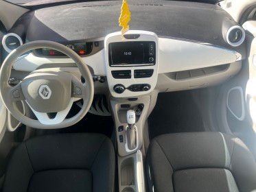 Renault zoe intens, batteries en locations, garantie 12 mois. occasion simplicicar villejuif  simplicicar simplicibike france