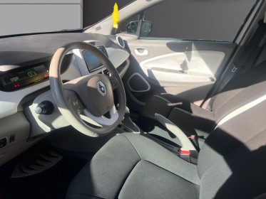 Renault zoe intens, batteries en locations, garantie 12 mois. occasion simplicicar villejuif  simplicicar simplicibike france