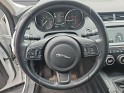 Jaguar e-pace 2.0 d - 150 ch 2wd bvm r-dynamic garantie 12 mois très bon état occasion simplicicar charmes simplicicar...