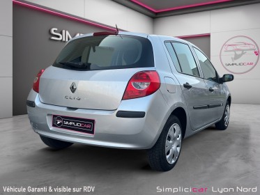 Renault clio iii 1.2 16v 75 eco2 extrême claire occasion simplicicar lyon nord  simplicicar simplicibike france