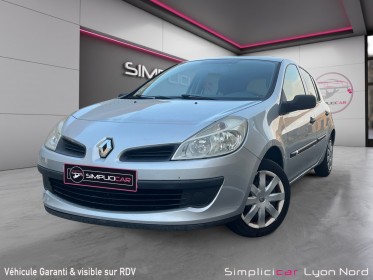 Renault clio iii 1.2 16v 75 eco2 extrême claire occasion simplicicar lyon nord  simplicicar simplicibike france