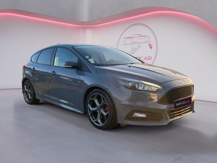 Ford focus st 2.0 tdci 185 ch toit ouvrant/ camera de recul/ sieges recaro occasion simplicicar orgeval  simplicicar...