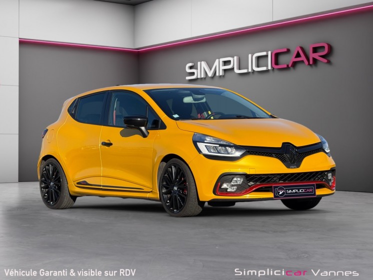 Renault clio iv 1.6 turbo 220 edc rs trophy, sièges avants chauffants, bose, akrapovic, garantie 12 mois occasion scl 56 -...