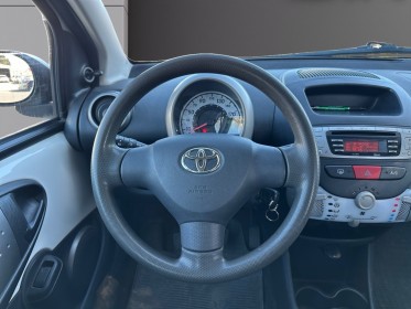 Toyota aygo 1.0 vvt-i climatisation 5 portes crit'air 1  garantie 12 mois occasion montpellier (34) simplicicar simplicibike...