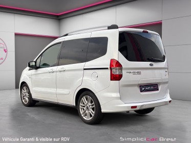 Ford tourneo courier 1.0 e 100 bv6 ss titanium-garantie 12 mois-bien entretenue occasion simplicicar brest simplicicar...