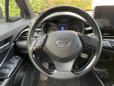 Toyota c-hr hybride rc18 122 h hybride design occasion simplicicar vaucresson simplicicar simplicibike france