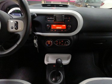 Renault twingo iii 0.9 tce 90 e6c intens edc // garantie 12 mois occasion simplicicar lyon ouest simplicicar simplicibike...