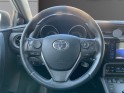 Toyota auris my17 hybride 136h tendance / garantie 12 mois / camera / clim occasion simplicicar colomiers  simplicicar...