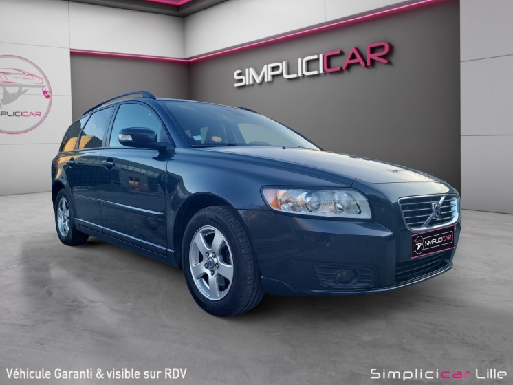 Volvo v50 1.6d 110 ch momentum // garantie 12 mois// occasion simplicicar lille  simplicicar simplicibike france